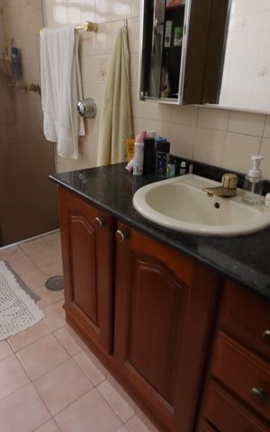 Casa à venda com 418m², 6 quartos e 4 vagasBanheiro da Suíte 1