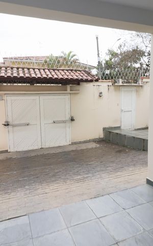 Casa à venda com 418m², 6 quartos e 4 vagasGaragem