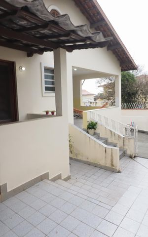 Casa à venda com 418m², 6 quartos e 4 vagasQuintal