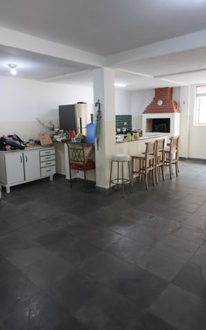 Casa à venda com 418m², 6 quartos e 4 vagasChurrasqueira