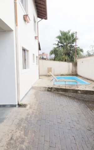 Casa à venda com 418m², 6 quartos e 4 vagasQuintal