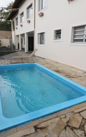 Casa à venda com 418m², 6 quartos e 4 vagasPiscina