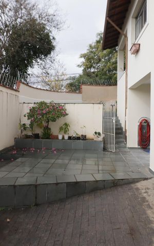 Casa à venda com 418m², 6 quartos e 4 vagasQuintal