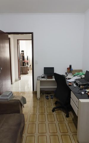Casa à venda com 418m², 6 quartos e 4 vagasQuarto 4