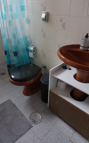 Casa à venda com 418m², 6 quartos e 4 vagasBanheiro 4