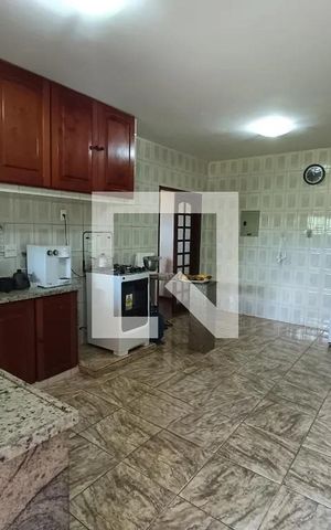 Casa de condomínio para alugar com 240m², 4 quartos e 5 vagas Casa de condomínio para alugar com 240m², 4 quartos e 5 vagasCozinha