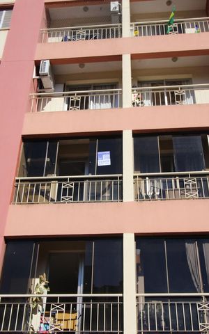 Apartamento à venda com 58m², 2 quartos e 1 vagaPlaquinha