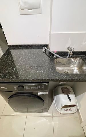 Apartamento à venda com 33m², 2 quartos e sem vaga Apartamento à venda com 33m², 2 quartos e sem vagaCozinha e Área de Serviço