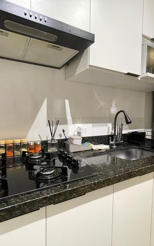 Apartamento à venda com 33m², 2 quartos e sem vaga Apartamento à venda com 33m², 2 quartos e sem vagaCozinha e Área de Serviço