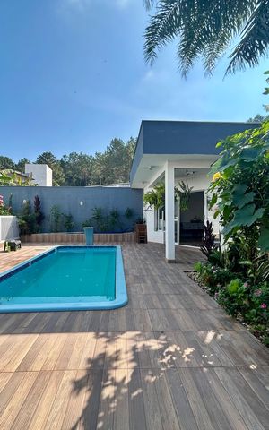 Casa para alugar com 440m², 5 quartos e 4 vagas Casa para alugar com 440m², 5 quartos e 4 vagasPiscina