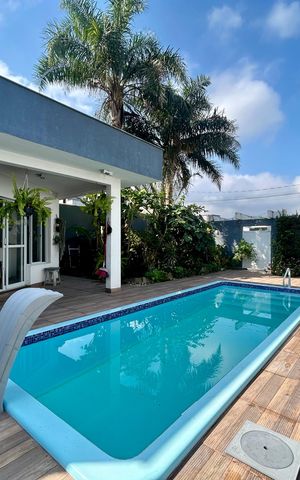 Casa para alugar com 440m², 5 quartos e 4 vagas Casa para alugar com 440m², 5 quartos e 4 vagasPiscina