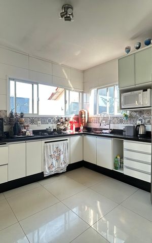 Casa para alugar com 440m², 5 quartos e 4 vagas Casa para alugar com 440m², 5 quartos e 4 vagasCozinha