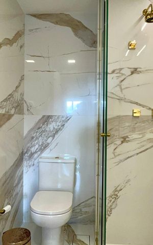 Apartamento à venda com 71m², 2 quartos e 1 vaga Apartamento à venda com 71m², 2 quartos e 1 vagaBanheiro