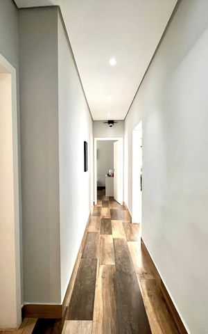 Casa à venda com 500m², 3 quartos e 5 vagasCorredor