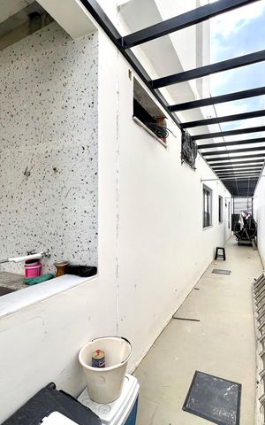 Casa à venda com 500m², 3 quartos e 5 vagasCorredor