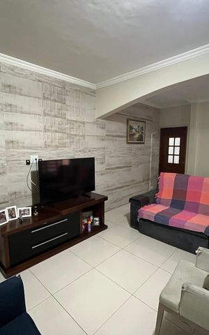 Casa à venda com 250m², 3 quartos e 3 vagas Casa à venda com 250m², 3 quartos e 3 vagasSala