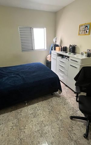 Casa à venda com 250m², 3 quartos e 3 vagas Casa à venda com 250m², 3 quartos e 3 vagasQuarto 1