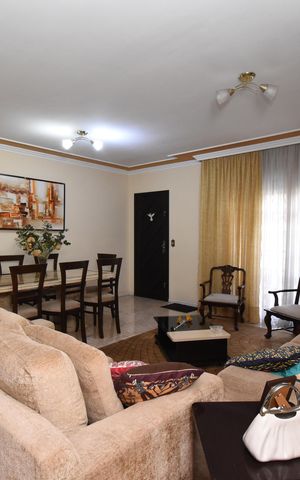 Casa à venda com 202m², 3 quartos e 3 vagasSala