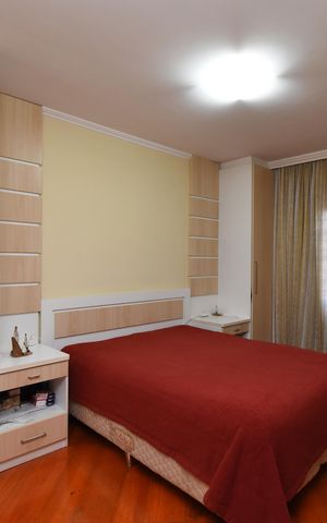 Casa à venda com 202m², 3 quartos e 3 vagasSuíte
