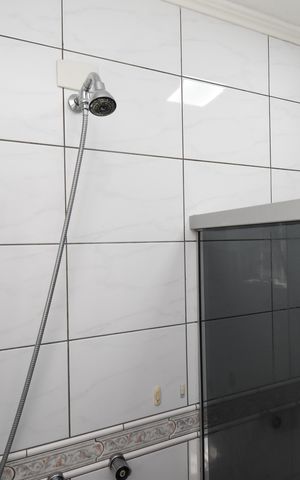 Casa à venda com 202m², 3 quartos e 3 vagasBanheiro 2