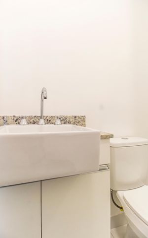 Apartamento para alugar com 56m², 2 quartos e 2 vagas Apartamento para alugar com 56m², 2 quartos e 2 vagasBanheiro da Suíte