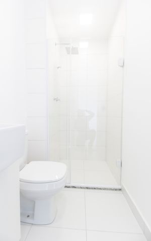 Apartamento para alugar com 56m², 2 quartos e 2 vagas Apartamento para alugar com 56m², 2 quartos e 2 vagasBanheiro da Suíte