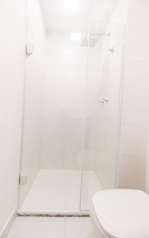 Apartamento para alugar com 55m², 2 quartos e 2 vagas Apartamento para alugar com 55m², 2 quartos e 2 vagasBanheiro da Suíte