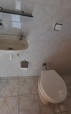 Casa à venda com 220m², 3 quartos e 3 vagasBanheiro de serviço