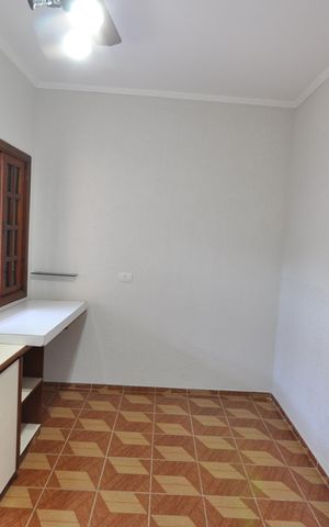 Casa à venda com 220m², 3 quartos e 3 vagasQuarto de Serviço