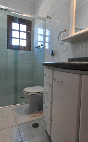 Casa à venda com 220m², 3 quartos e 3 vagasBanheiro Social