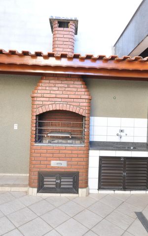 Casa à venda com 220m², 3 quartos e 3 vagasChurrasqueira