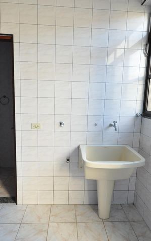 Casa à venda com 220m², 3 quartos e 3 vagasÁrea de Serviço