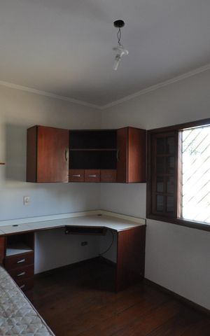 Casa à venda com 220m², 3 quartos e 3 vagasQuarto 2