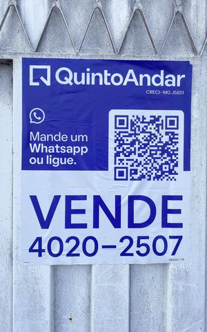Casa à venda com 210m², 2 quartos e 2 vagas Casa à venda com 210m², 2 quartos e 2 vagasplaquinha instalada RMGS-176