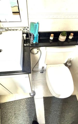 Apartamento à venda com 60m², 3 quartos e 1 vaga Apartamento à venda com 60m², 3 quartos e 1 vagaBanheiro
