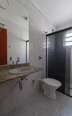 Casa para alugar com 170m², 3 quartos e 3 vagas Casa para alugar com 170m², 3 quartos e 3 vagasBanheiro