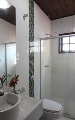 Casa de condomínio à venda com 275m², 5 quartos e 5 vagasBanheiro Social