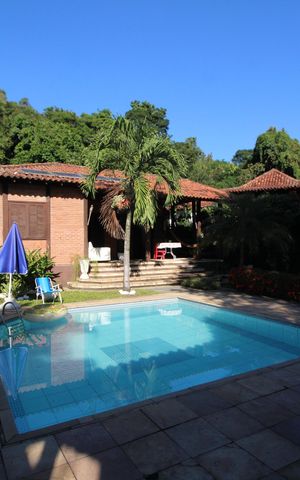 Casa de condomínio à venda com 275m², 5 quartos e 5 vagasÁrea Externa