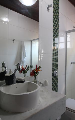 Casa de condomínio à venda com 275m², 5 quartos e 5 vagasBanheiro Social