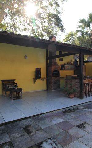 Casa de condomínio à venda com 275m², 5 quartos e 5 vagasÁrea Externa