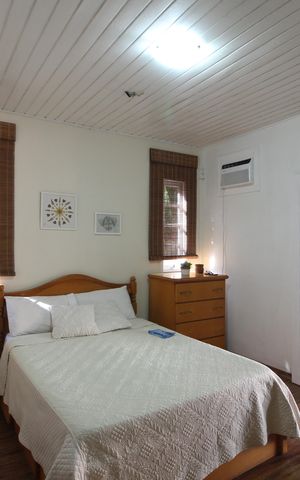 Casa de condomínio à venda com 275m², 5 quartos e 5 vagasQuarto