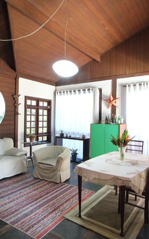 Casa de condomínio à venda com 275m², 5 quartos e 5 vagasSala