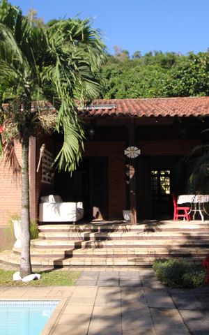 Casa de condomínio à venda com 275m², 5 quartos e 5 vagasÁrea Externa