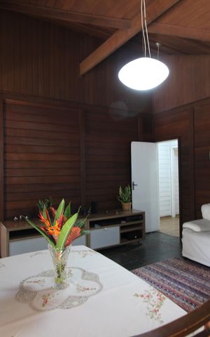 Casa de condomínio à venda com 275m², 5 quartos e 5 vagasSala