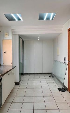 Apartamento para alugar com 210m², 4 quartos e 3 vagasCozinha