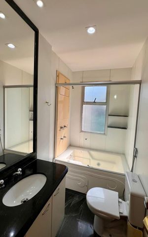 Apartamento para alugar com 210m², 4 quartos e 3 vagasBanheiro da Suíte