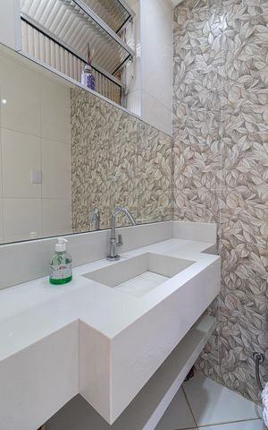 Casa à venda com 249m², 3 quartos e 5 vagas Casa à venda com 249m², 3 quartos e 5 vagasLavabo