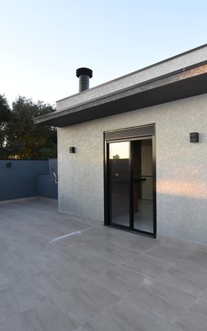 Casa à venda com 200m², 3 quartos e 4 vagasCobertura