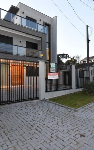 Casa à venda com 200m², 3 quartos e 4 vagasFachada