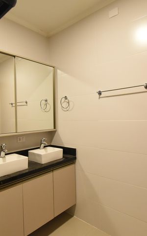 Casa à venda com 200m², 3 quartos e 4 vagasBanheiro da Suíte